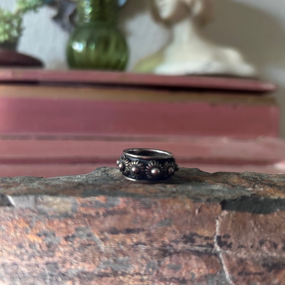Vintage Taxco Gothic brutalist ring size 4 - Picture 3 of 4